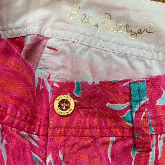 Lilly Pulitzer The Callahan Shorts - Picture 4 of 6